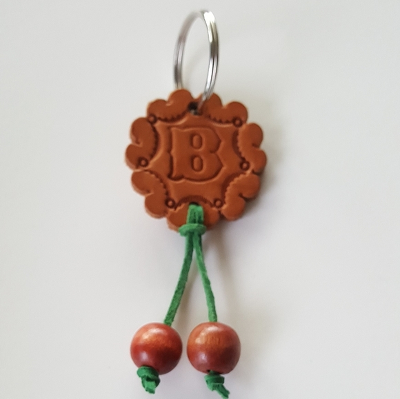 "B" Concha Leather Western Unisex Key Holder Style Monogram Hand Made - Picture 1 of 3